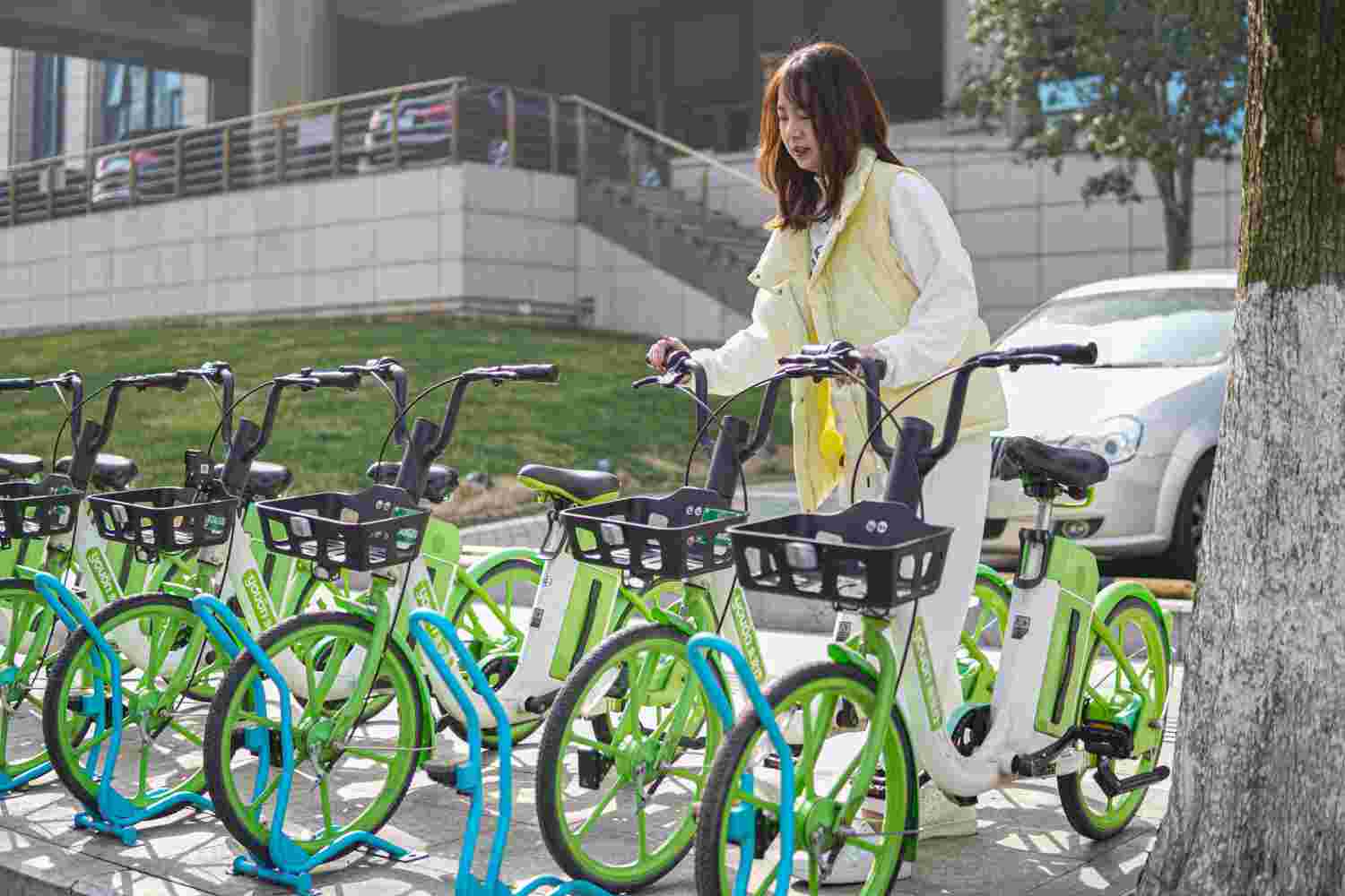 天氣轉暖市民騎行“升溫” 永安行加強站點調度及維保力度