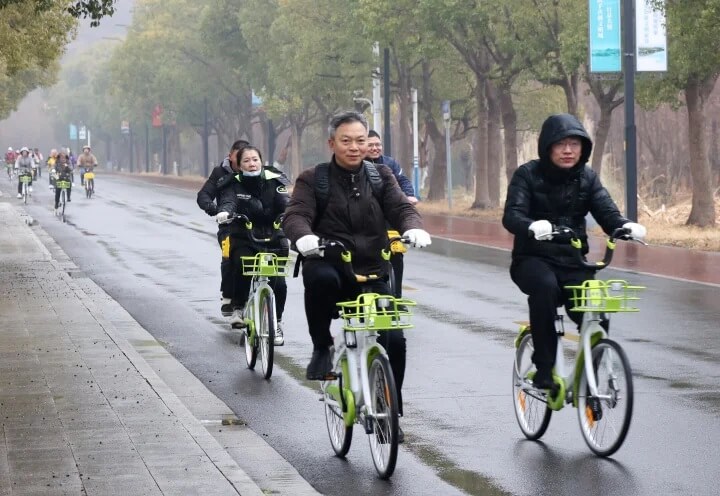 環(huán)五山歡樂騎行熱力開啟，數(shù)百人雨中欣賞沿途景致