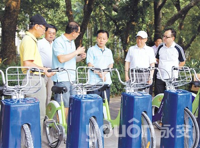 珠海：李嘉檢查公共自行車租賃系統建設