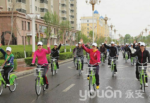2012年5月27號，黑河市公共自行車項目正式啟動，市民參與現場體驗活動